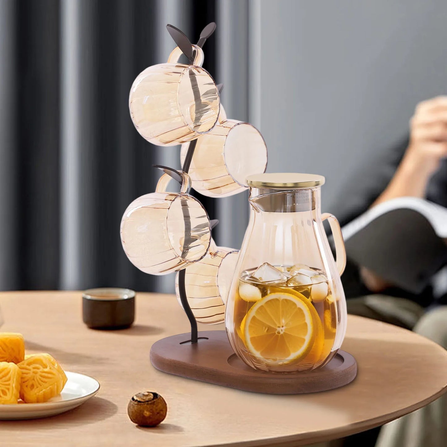 Borosilicate Glass Pitcher Set With 4 Cups And Wooden Rack