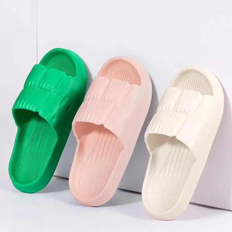2025 New Women Soft Sole Cloud Slippers Thick Platform Indoor Outdoor Beach Sandals Summer EVA Non Slip Flip Flops